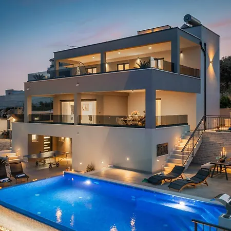 Private Seaside Porat In Ostricka Luka, Kanica, Rogoznica With Pool Villa Zaglavice