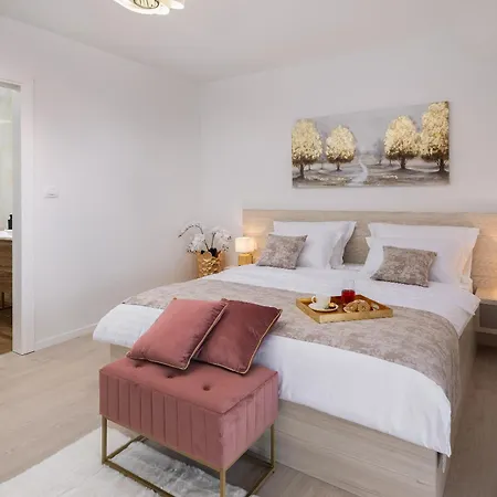 Private Seaside Porat In Ostricka Luka, Kanica, Rogoznica With Pool * Zaglavice